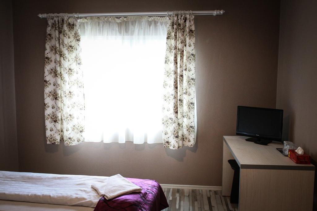 Pensiunea Oxana Lipova Chambre photo