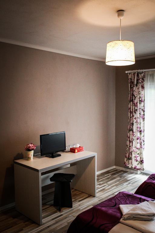 Pensiunea Oxana Lipova Chambre photo